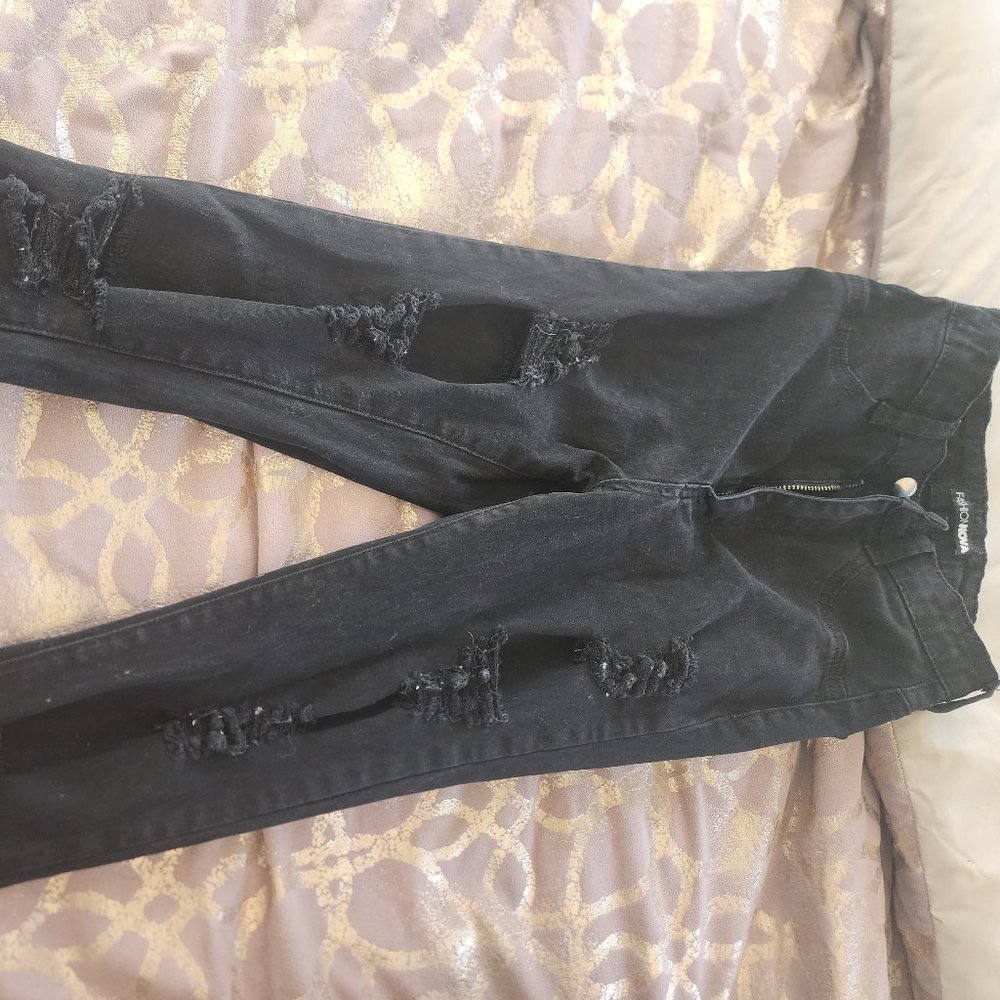 Black skinny jeans